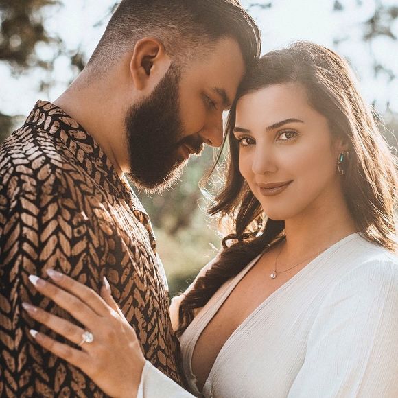 Meet your Posher, Armita - Picture 1 of 1